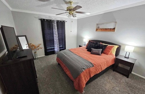 Lewisville House | Texan Tranquility Retreat