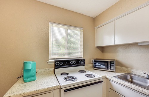 Texarkana Apartment | Texarkana Apartment < 1 Mi to Spring Lake Park!