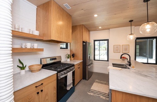 MLK House | ★Texas 3D-Printed Home. Experience the future!★