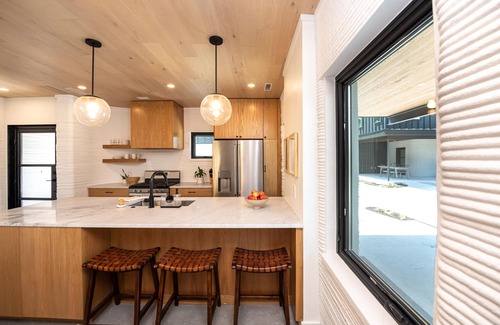 MLK House | ★Texas 3D-Printed Home. Experience the future!★