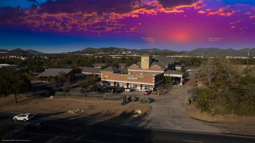 Cedar Park Hotel | Texas Bungalows Hotel & Hotel Que at Lakeline Austin Cedar Park