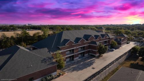 Cedar Park Hotel | Texas Bungalows Hotel & Hotel Que at Lakeline Austin Cedar Park