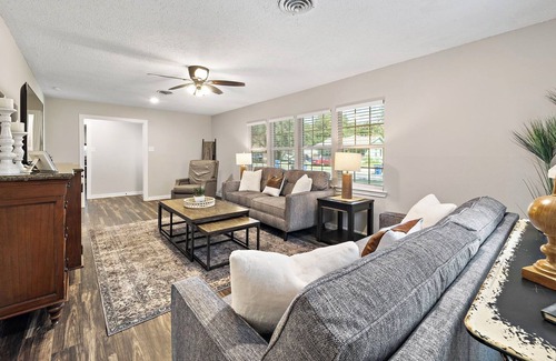 Texas City House | Texas City Home| Super Fast WIFI| Super Host| Close to Kemah & Galveston