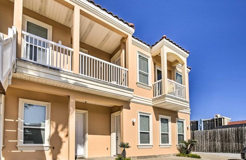 South Padre Island Apartment | Texas Condo with Outdoor Pools - Walk to Beach!