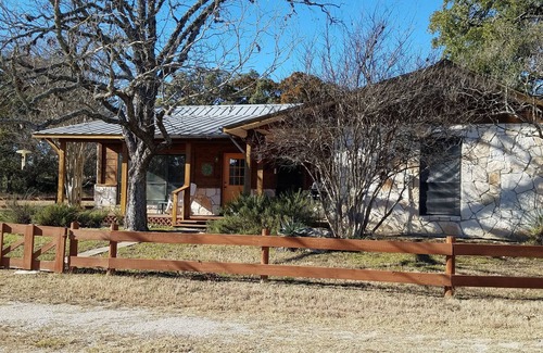 Bandera House | Texas Hill Country Vacation Rental, 1-3 months, near Bandera on private ranch.