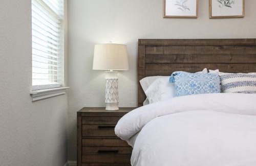Far North Central Apartment | Texas Luxury Home at Redland