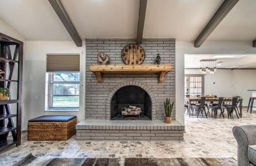 Bay Area House | Texas Retreat on Ocean Drive Sleeps 19 with Hot Tub & Game Room