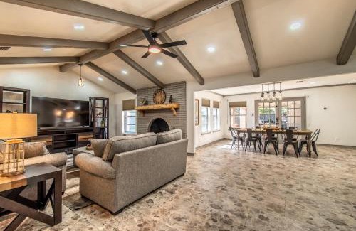 Bay Area House | Texas Retreat on Ocean Drive Sleeps 19 with Hot Tub & Game Room