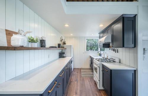 Wimberley House | Texas Retreat - Sunset Hill