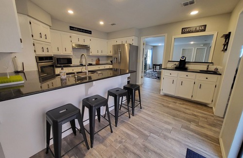 McAllen House | Texas-Sized Comfort w/Pool Near DHR- Sleeps 14