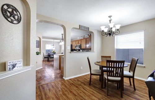 Converse House | Texas Star - A Birdy Vacation Rental