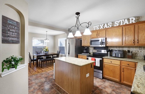Converse House | Texas Star - A Birdy Vacation Rental