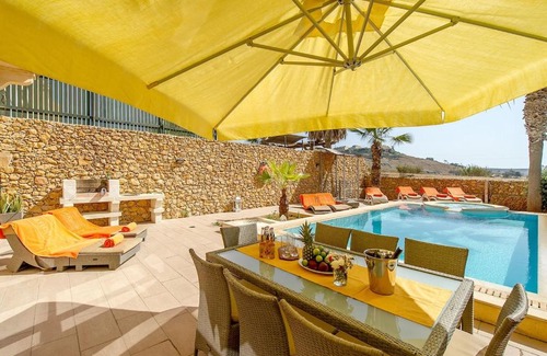Ghasri House | Tfiefa Holiday Home