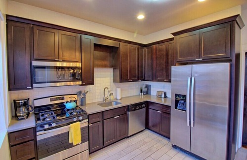 Tower Grove East House | TG Sanctuary | Historic 3BR | Private Yard + Den