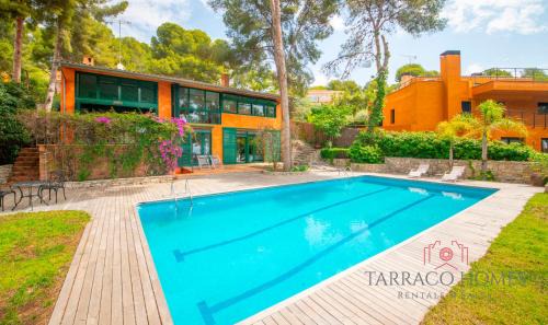 Tamarit Villa | TH100 Villa Vacacional con Vistas al Mar en Tamari