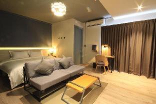 Ekkamai Hotel | THA City Loft by TH District