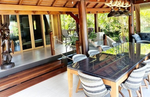 Taling Ngam Villa | Thai style Villa directly on the beach.