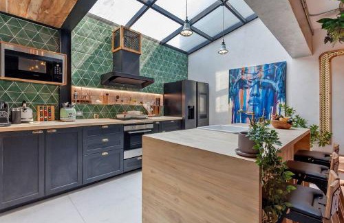 Khlong Tan Nuea House | Thai wabi-sabi Loft