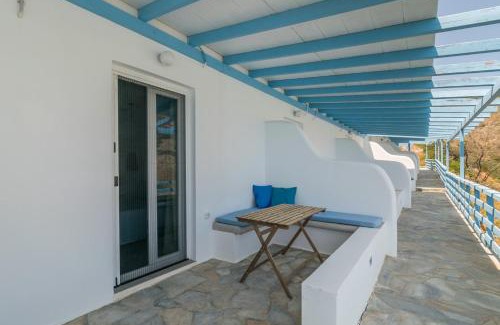 Milos Apartment | Thalassopetra in Agia Kyriaki