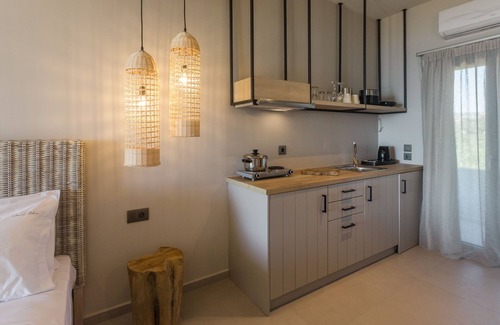 Kefalonia Apartment | Thallassa - Beachfront Villa Suite - Grand Blue Beach Residence