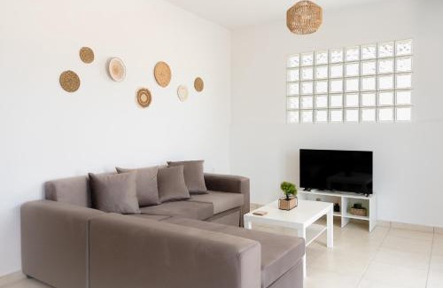 Oropos Apartment | Thanos' seaside suite