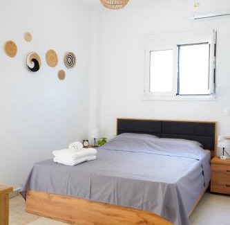 Oropos Apartment | Thanos' seaside suite