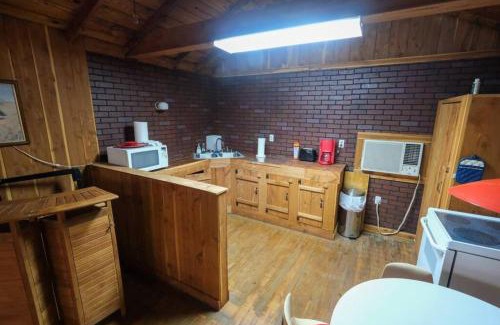 Minden House | That 70s Cabin Yellow Rose Canyon