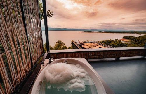 Tha Kradan Villa | Thawsi Lake Hill