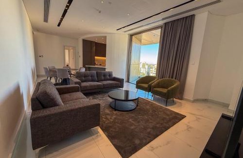 City Centre Apartment | The 1 -Nicosia Luxe Stay- Gym Pool 24h Concierge
