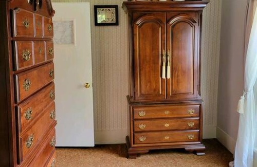 Jordan Apartment | The 1850 Haines House on the Erie Canal