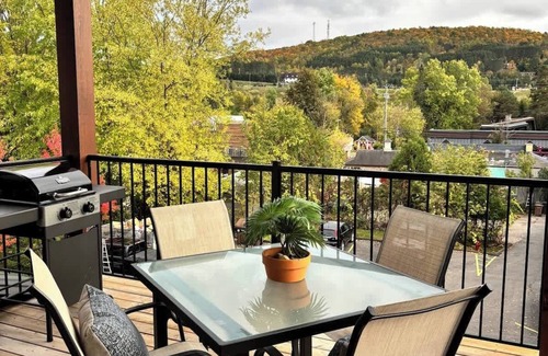 Mont-Tremblant Apartment | The 300