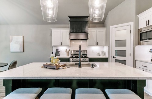 Broken Arrow House | The 47th Street Retreat