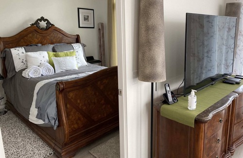 Thornhill Apartment | The 6th - Woody Park View