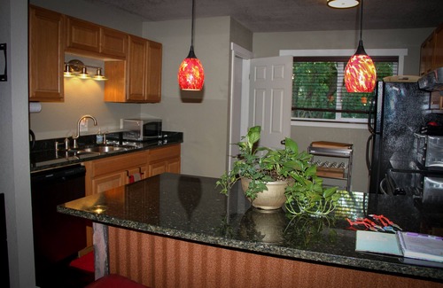 Carbondale House | The 8th Street Retreat Looks Booked it may not be Call Us