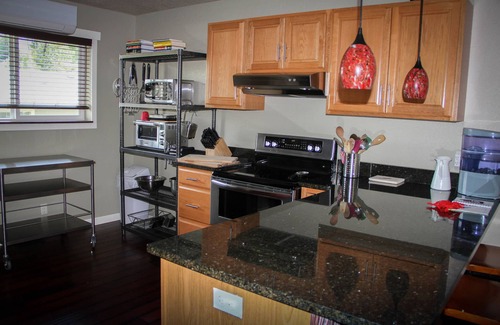 Carbondale House | The 8th Street Retreat Looks Booked it may not be Call Us