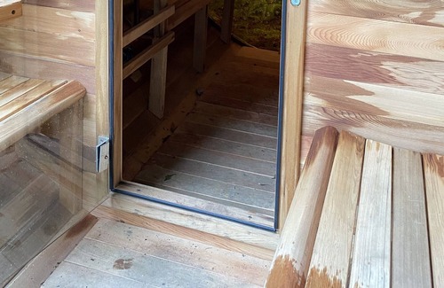 Roberts Creek Cottage | The Abode & Cedar Barrel Sauna in Robert's Creek