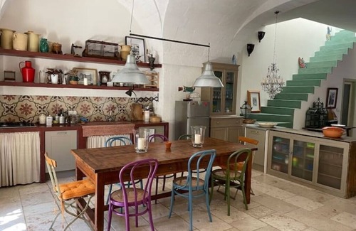 Spongano House | The abode of Flora