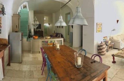 Spongano House | The abode of Flora