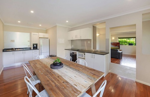 Picketts Valley House | The Acreage Boutique Guesthouse