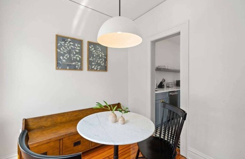 Hyde Park Apartment | The Adaline #8 | Luxury Hyde Park Apt