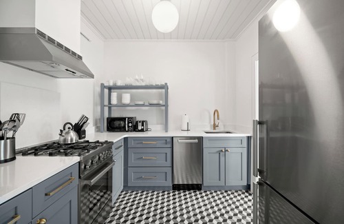 Hyde Park Apartment | The Adaline
