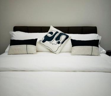 Bambalapitiya Apartment | The address, Colombo