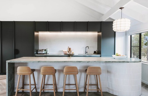 Glen Davis House | The Alice Escape by Contemporary Hotels