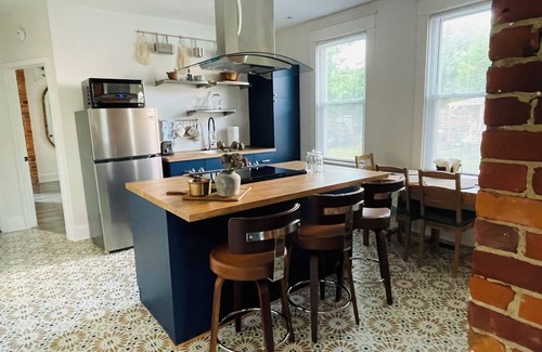 Cincinnati Apartment | The Alley At Bates - Beautiful Eclectic Apartment
