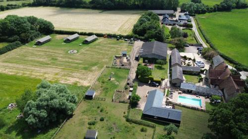 Olney House | The Alpaca