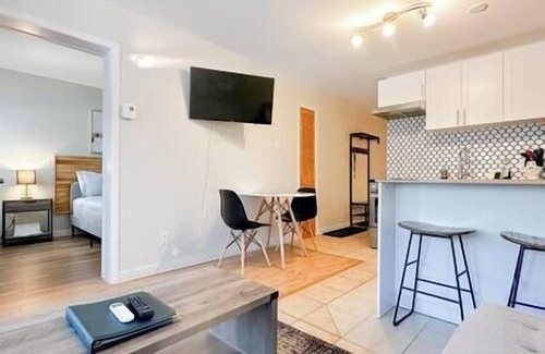 Mont-Tremblant Village Apartment | The Alpine Nest-3 Beds|4 Guests|Free Parking|Pool