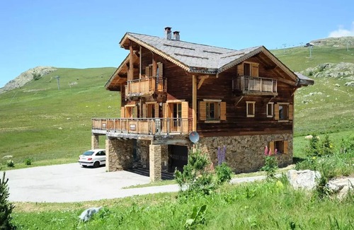Viel-Alpe Ski Chalet | The Altiport Chalets - 6 Room Chalet Cabin 12 People