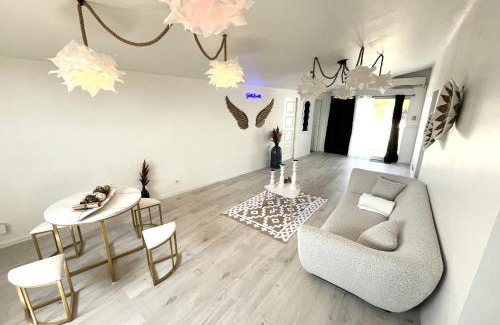 Mauguio House | The Amantis suite XXL Bath and Sauna in Mauguio