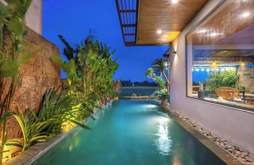 Cam Thanh Villa | The An Retreat 7BRs w/Pool & Rice Field