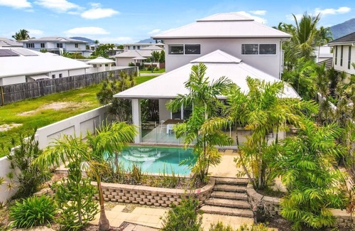 Trinity Park Villa | The Anchorage - Exclusive Waterfront Luxury | Private Pool | Marina Views